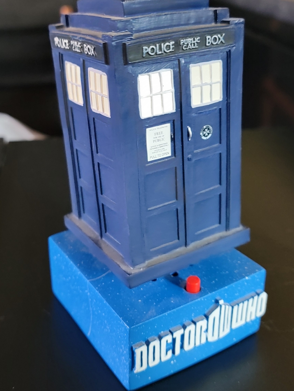 Doctor Who TARDIS Collectible